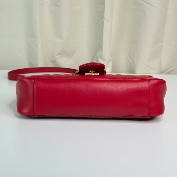 Gucci GG Logo Red Medium Marmont Shoulder Bag with Gold Chain Crossbody Style - Picture 5 of 9